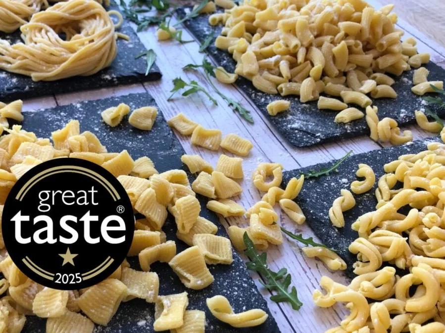 Čerstvé těstoviny Pasta by Snídaňuj, na fotce ocenění Great Taste 2025