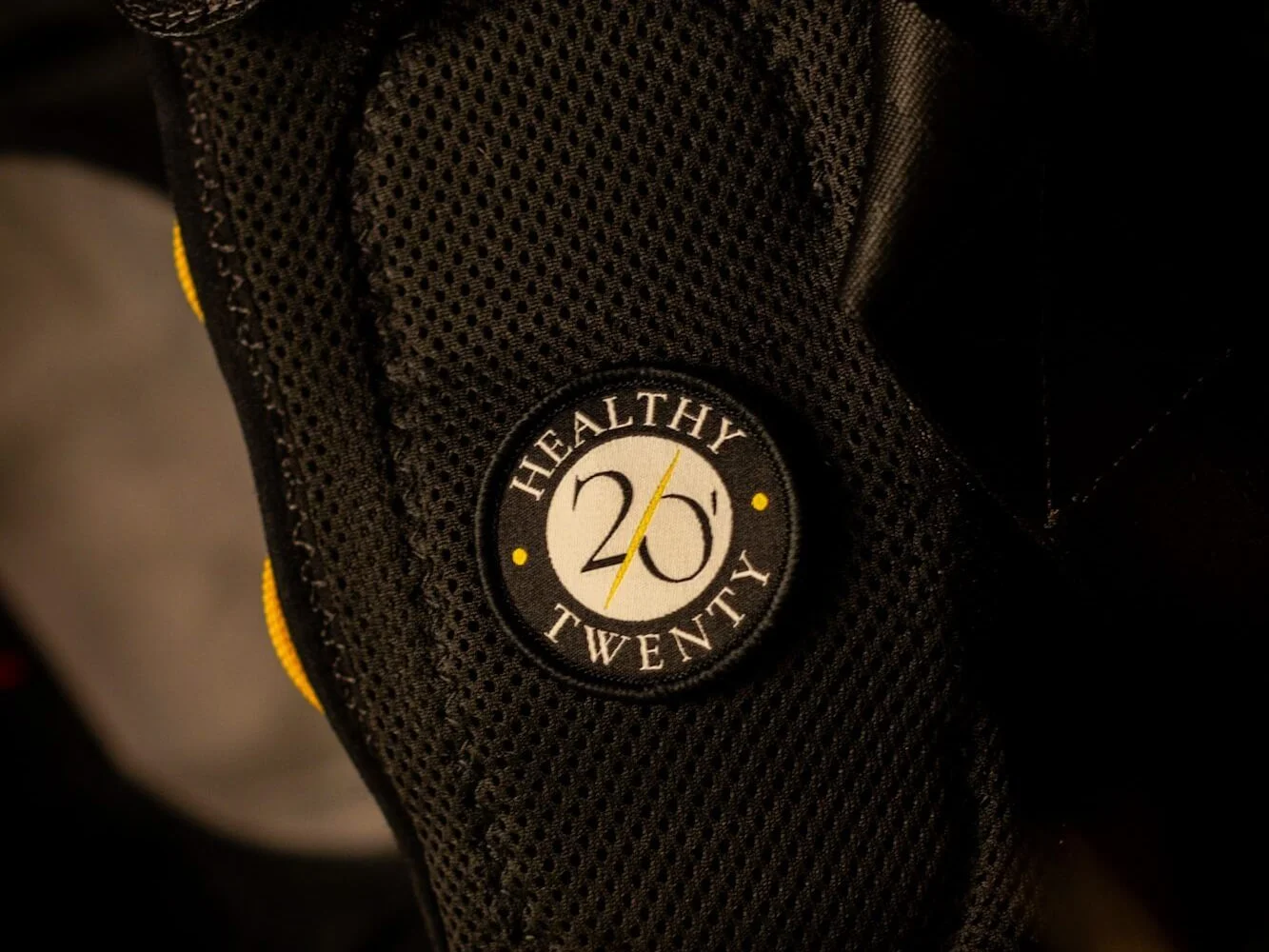 Detail EMS vesty s logem Healthy Twenty